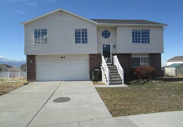 1st image of 594 S Willow Wood Ct