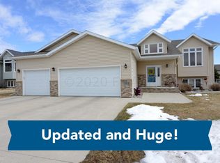 3364 Monroe St S, Fargo, ND 58104
