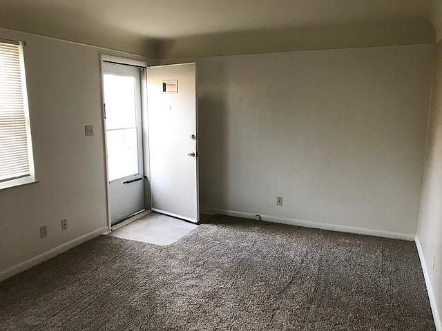 1st image of 41 Crestview Dr APT 3