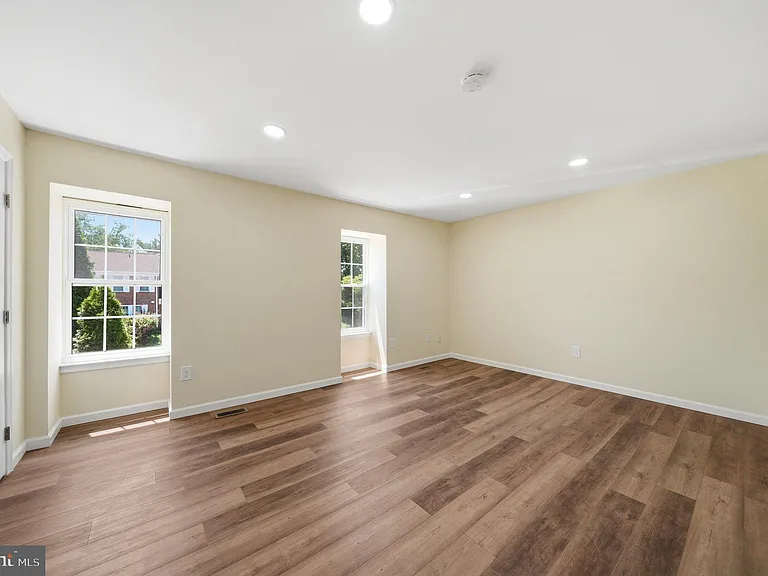 417 Sternwheeler Ct — Photo 21
