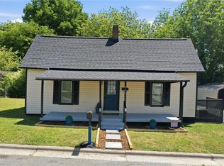 607 Seymour St, Graham, NC 27253