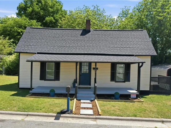 607 Seymour St, Graham, NC 27253