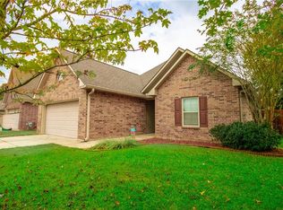 20275 Bella Gardens Cir, Ponchatoula, LA 70454