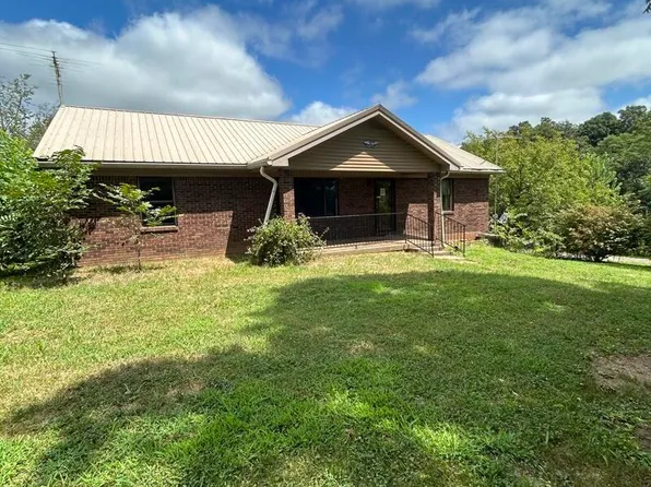 684 Wonderland Cavern Rd, Cecilia, KY 42724
