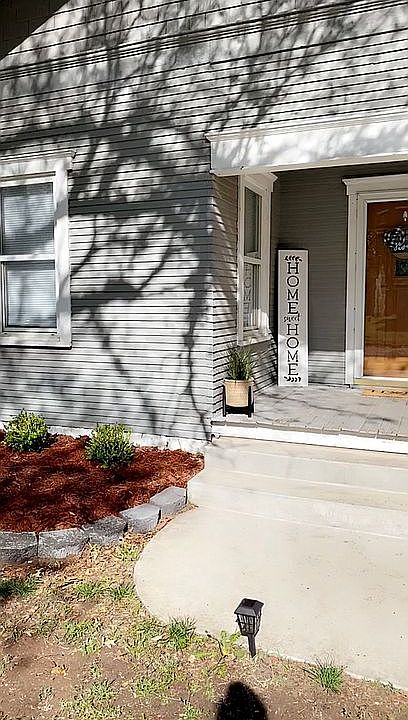 1st image of 1110 N 1st St