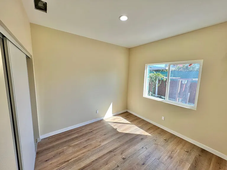 6887 Marlowe Dr — Photo 7