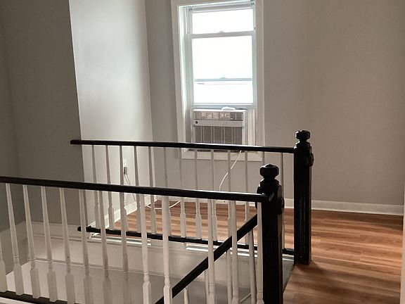 4th image of 11 Rockdale Ave