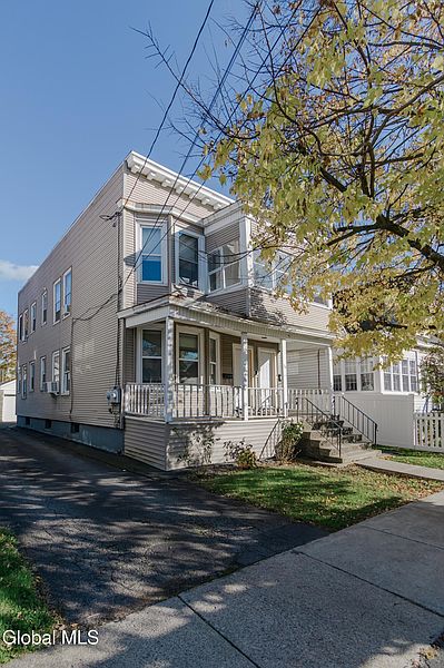 2nd image of 34 Hampton Street