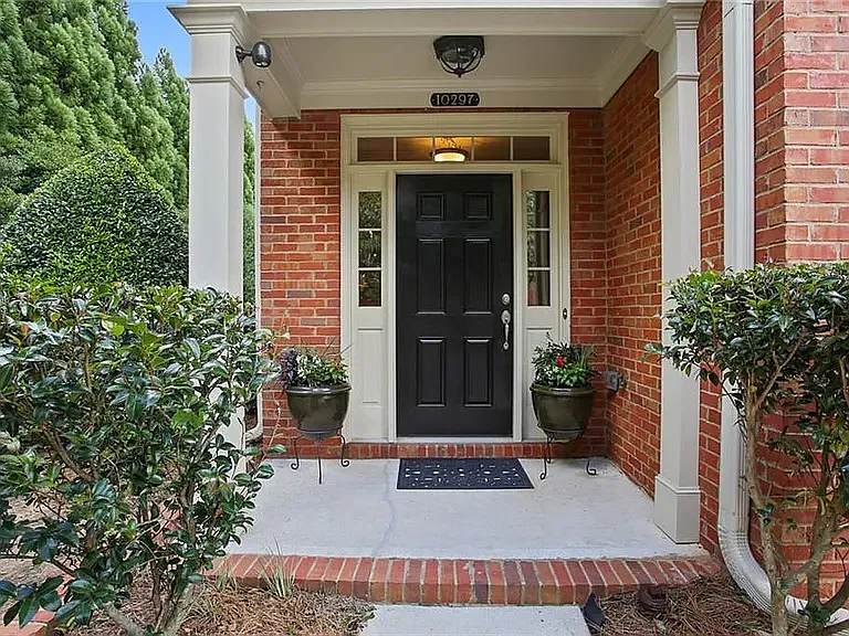 10297 Midway Ave — Photo 2