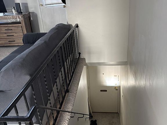 3rd image of 363 Cranbury Rd APT A16