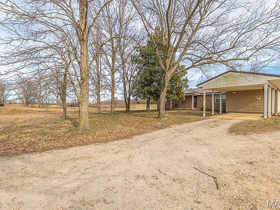 2nd image of 2450 County Road 629