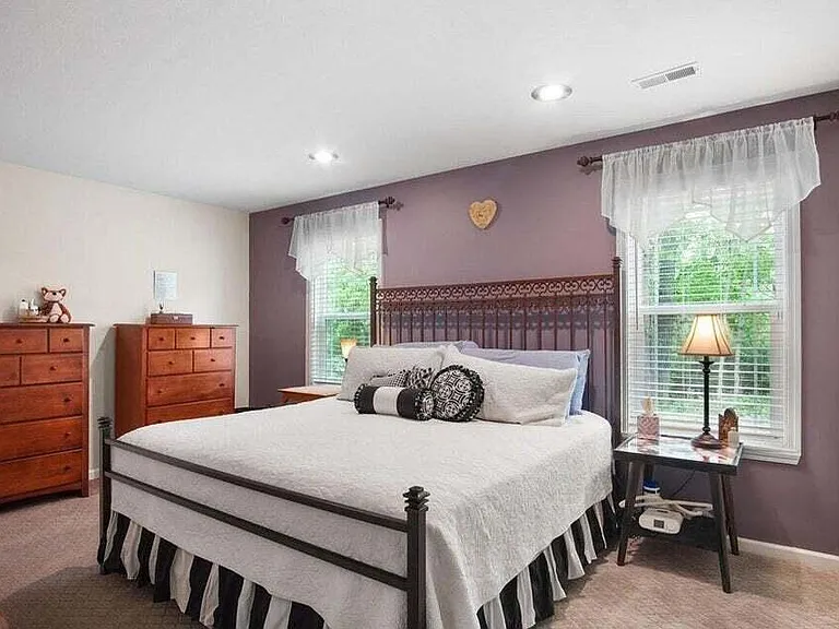 401 N Village Cir — Photo 14