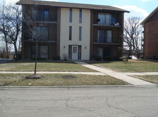 9817 Treetop Dr APT 1A, Orland Park, IL 60462
