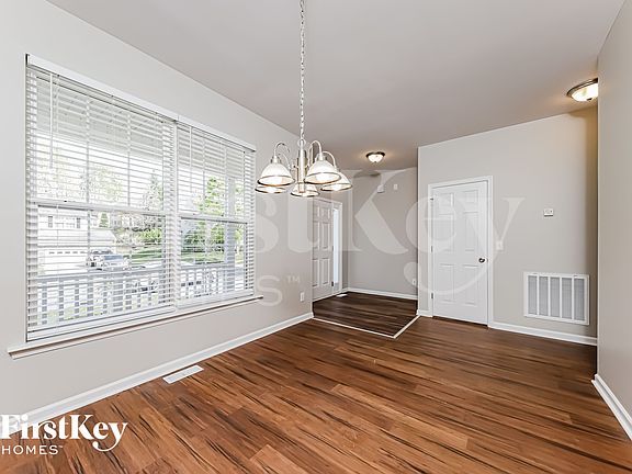 3rd image of 6221 Elderbush Dr