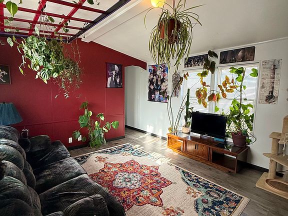 3rd image of 350 W 800 S