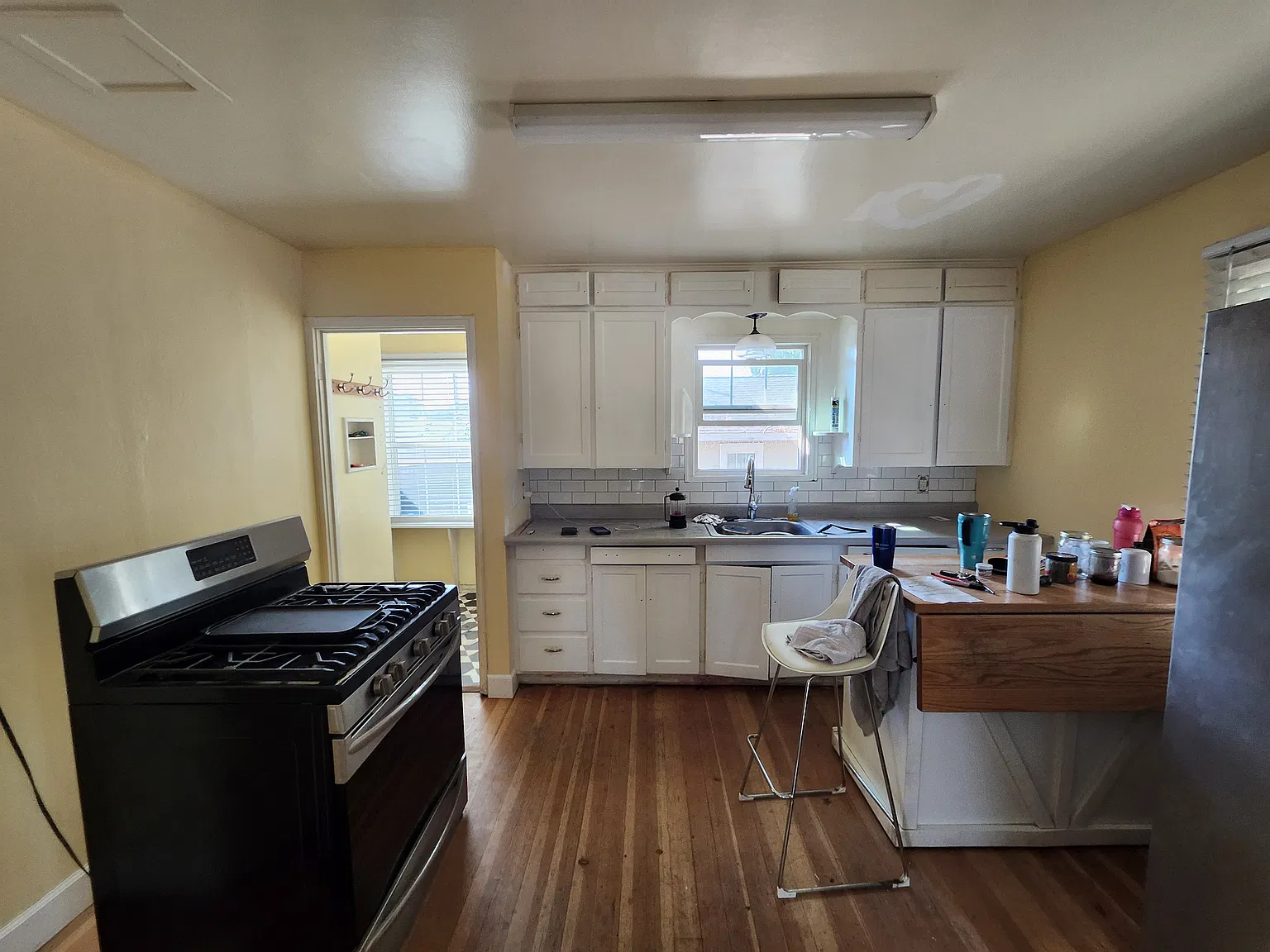 3 bed, 1600 sqft, $1,800 — Photo 3