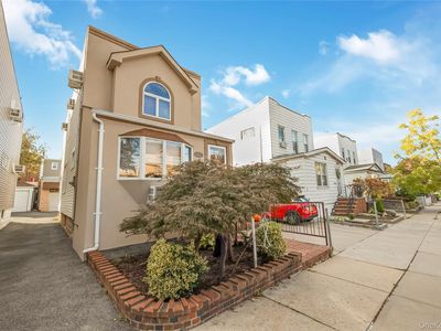 6422 72nd Street, Middle Village, NY, 11379
