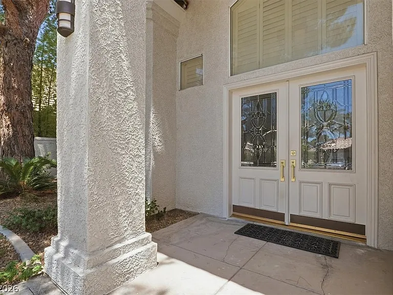 1888 Woodhaven Dr — Photo 6