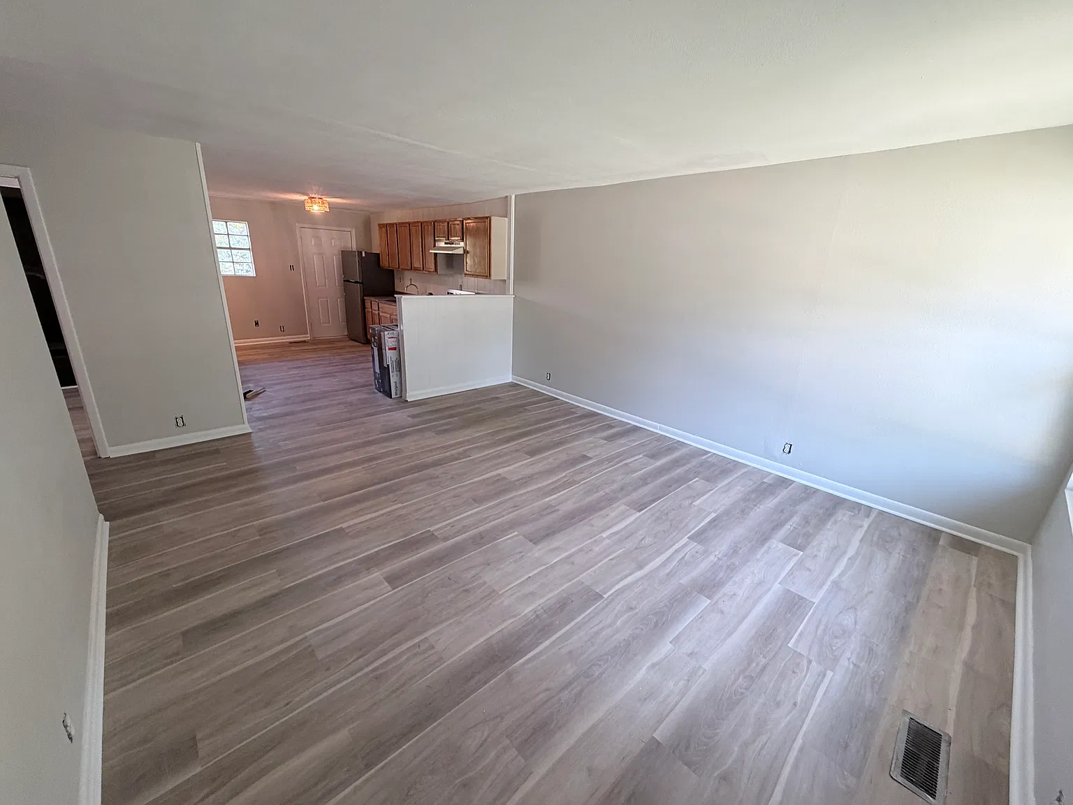 2 bed, 800 sqft, $1,200 — Photo 2