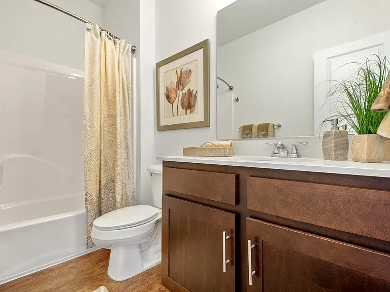 Union Square Apartment Homes — Photo 9