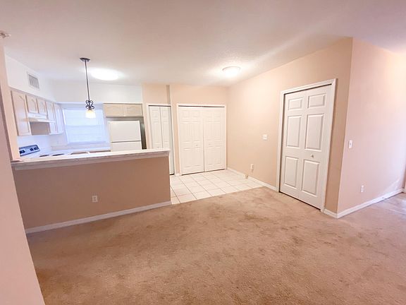 4th image of 2805 E Washington St Floor 1