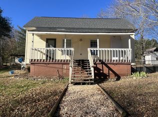 115 Moore St, Central, SC 29630