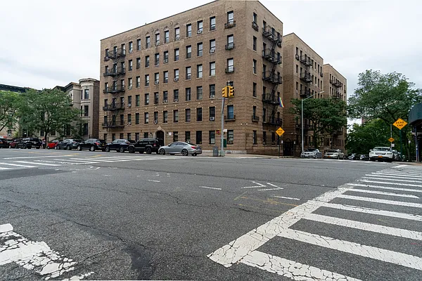 Rented by Julianna Realty Corp | media 3