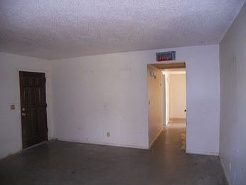 5th image of 705 E Via Villa St