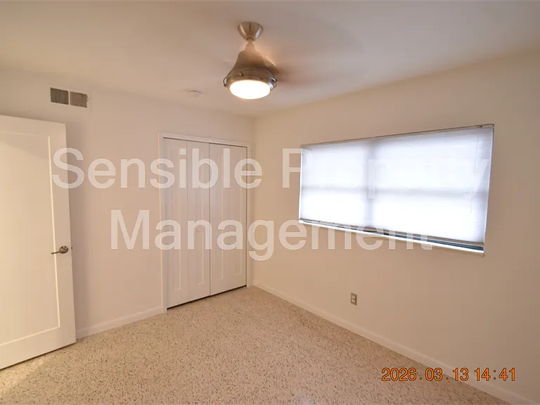 528 Suwanee Cir — Photo 24