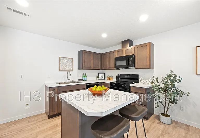 4732 W Quinault Ave — Photo 11