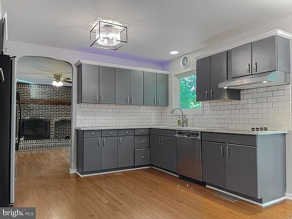 3rd image of 44898 Rickle Hill Ln