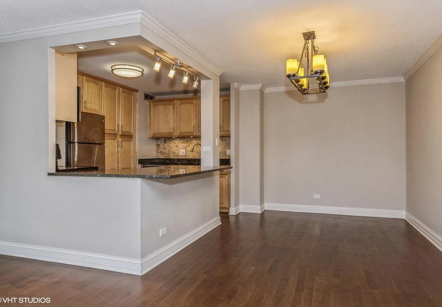 2 bed, 1300 sqft, $3,600 — Photo 4