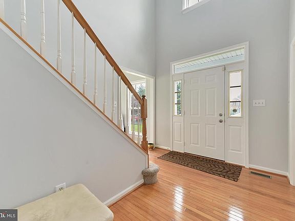 3rd image of 13216 Gentry Dr
