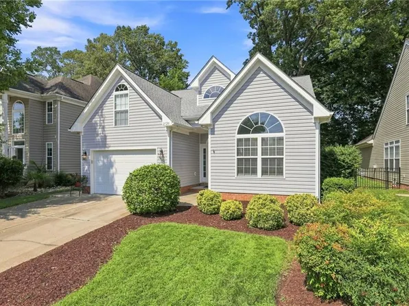 2720 Einstein Dr, Virginia Beach, VA 23456
