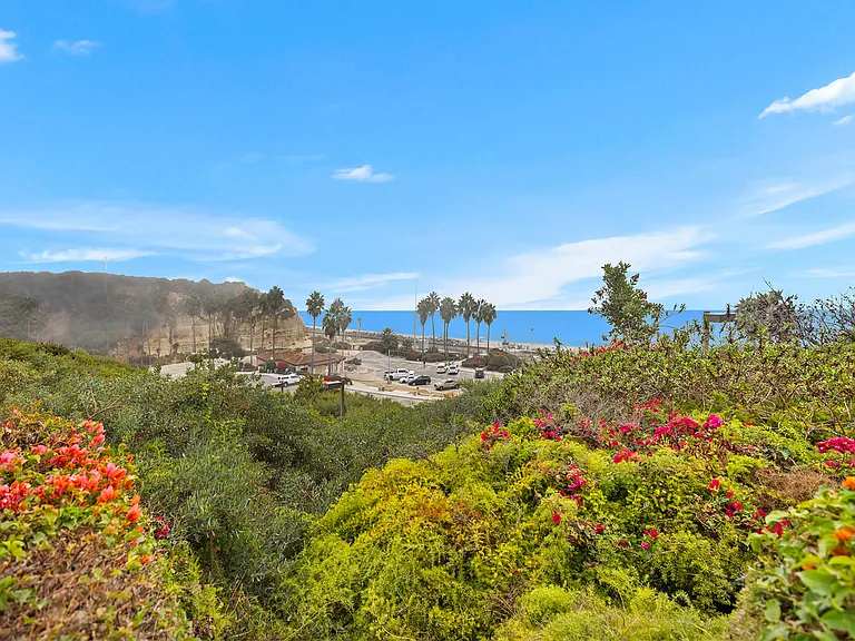 235 Avenida Lobiero #104 — Photo 34