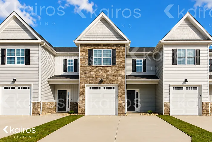 3705 Oak Leaf Way #E
