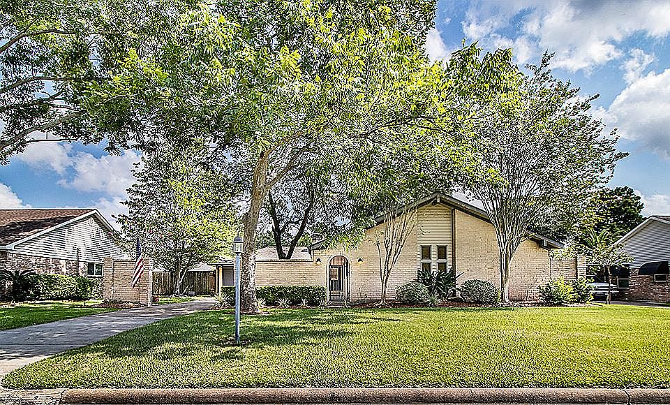 1st image of 3110 Meadowcreek Dr