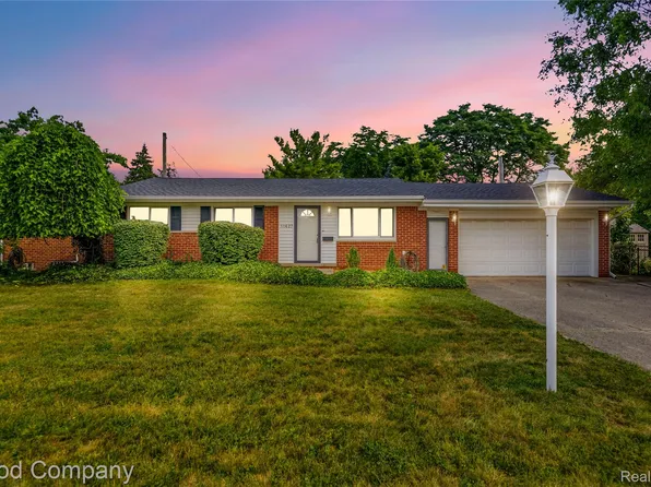 11627 De Clerck Dr, Sterling Heights, MI 48313