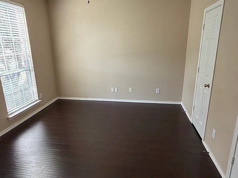 2513 Frosted Green Ln — Photo 8