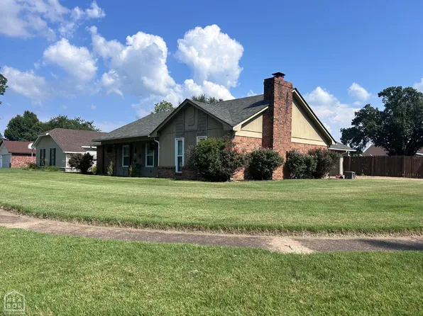 113 W Alicia St, Osceola, AR 72370