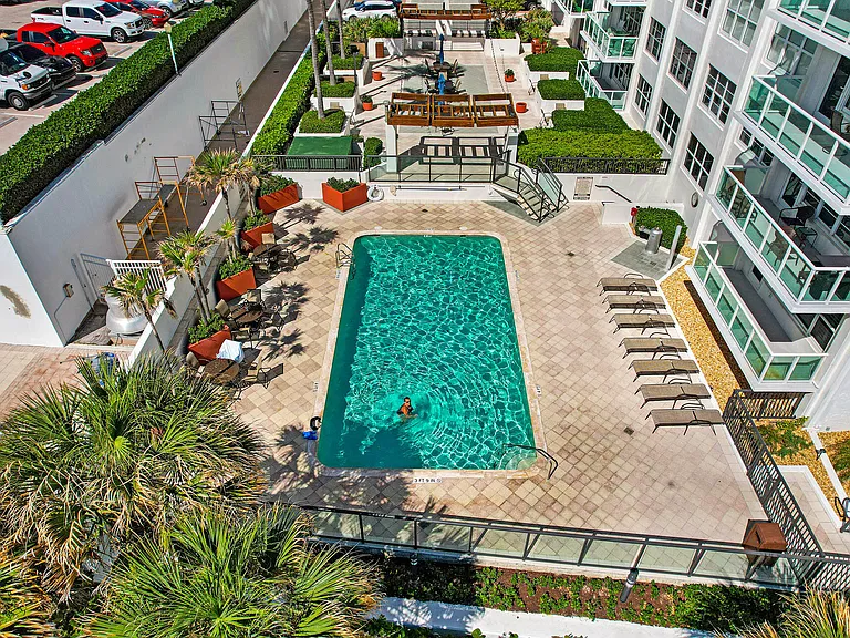 3550 Galt Ocean Dr #809 — Photo 32
