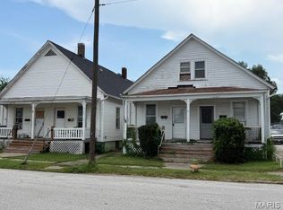 318-324 S 7th St, Hannibal, MO 63401