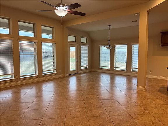 5th image of 6539 Arroyo Springs Ln