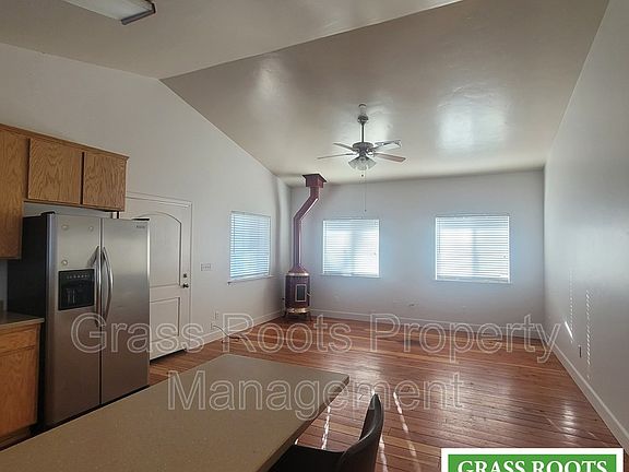 5th image of 152 W Empire St