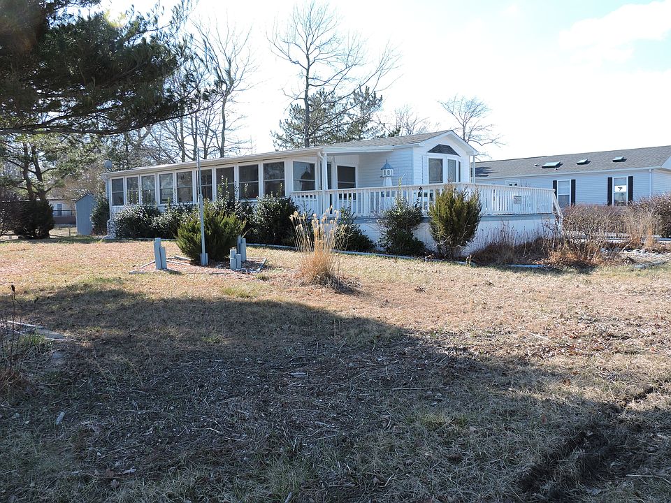 1st image of 25200 Whitewater Dr