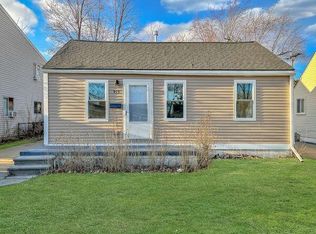 915 E Barrett Ave, Madison Heights, MI 48071