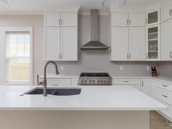 1512 E Hatton St, Pensacola, FL 32503