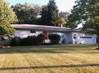 1511 Rose Hedge Dr, Poland, OH