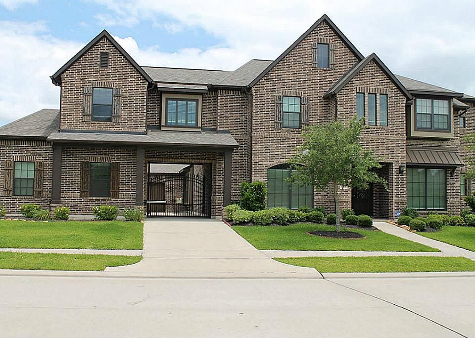 1st image of 26814 Wylie Valley Ln