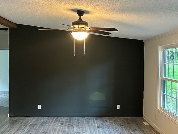3rd image of 1058 Caps Rdg